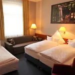 Mohr & Hotel
