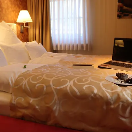 Mohr & Hotel
